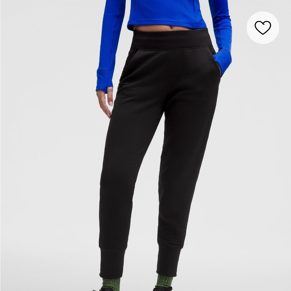 Engineered Warmth Jogger - Black